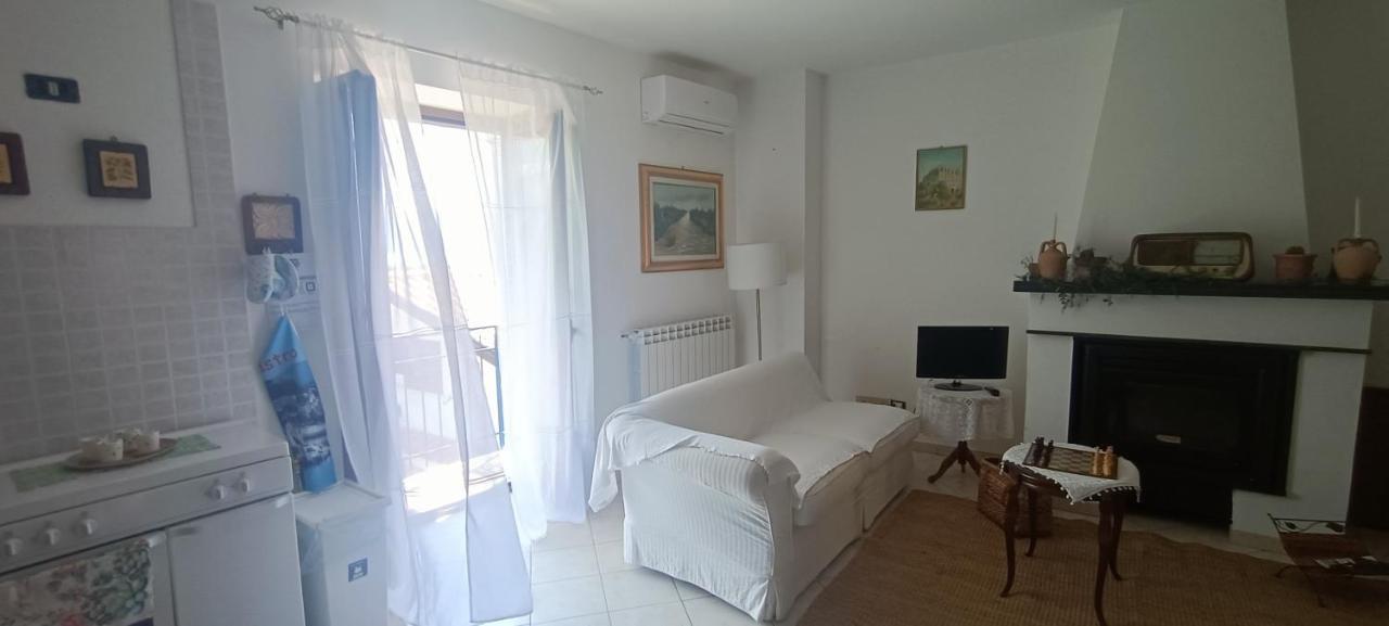 Adelina E Il Bosso Appartement Policastro Bussentino Buitenkant foto